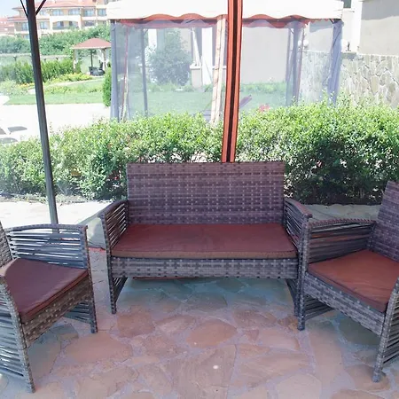 Domus Extra Sveti Vlas